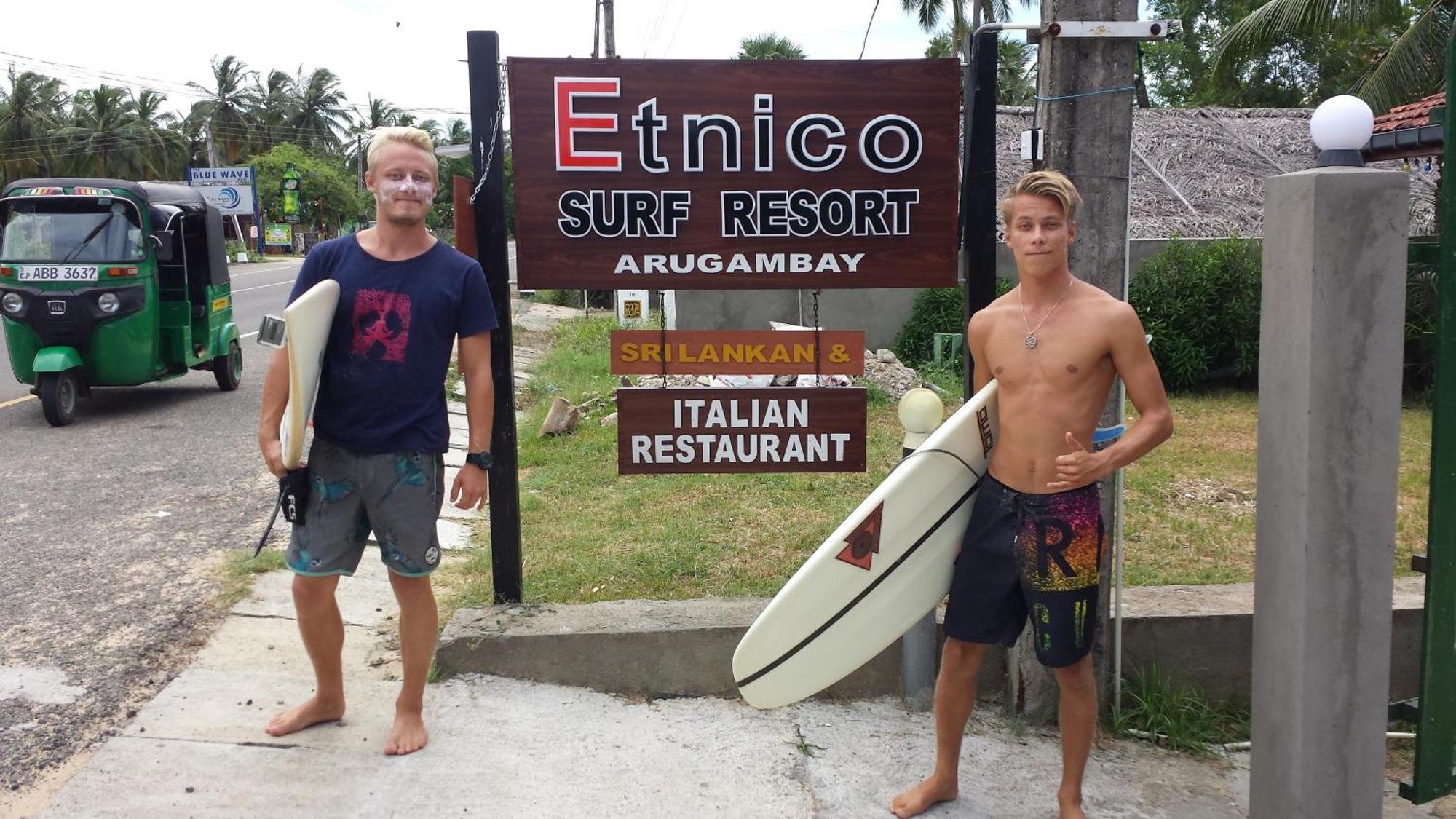 Etnico Surf Resort Baía de Arugam Exterior foto